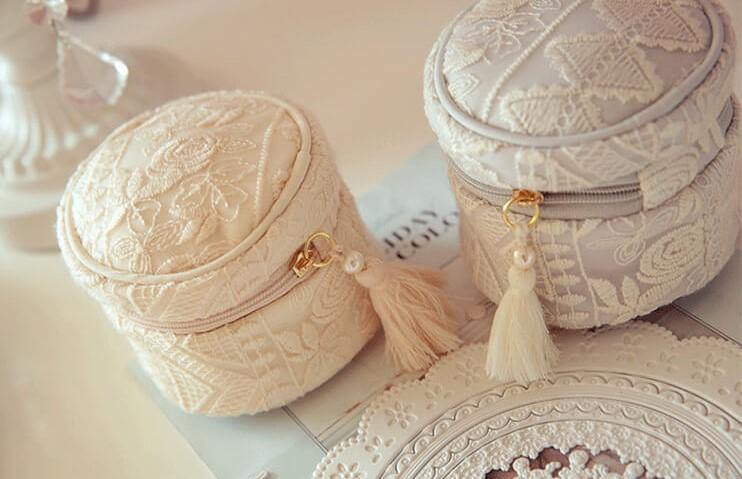 Lovely Floral Lace Embroidered Jewelry Bag - Nona