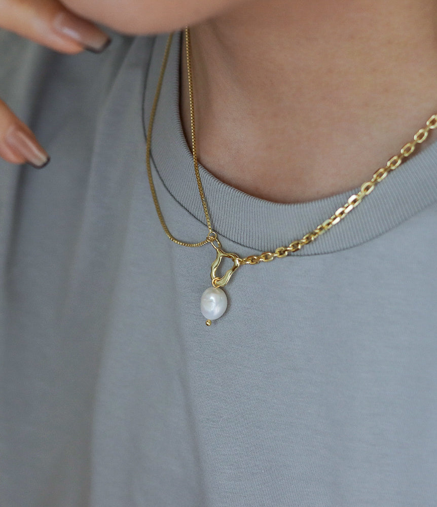 Asymmetrical Chain Necklace-Gold