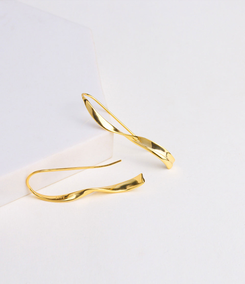Glossy Wave Gold Earrings