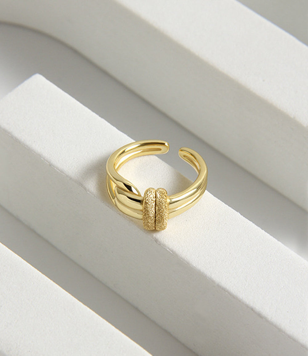 Knot Hoop Ring - Gold