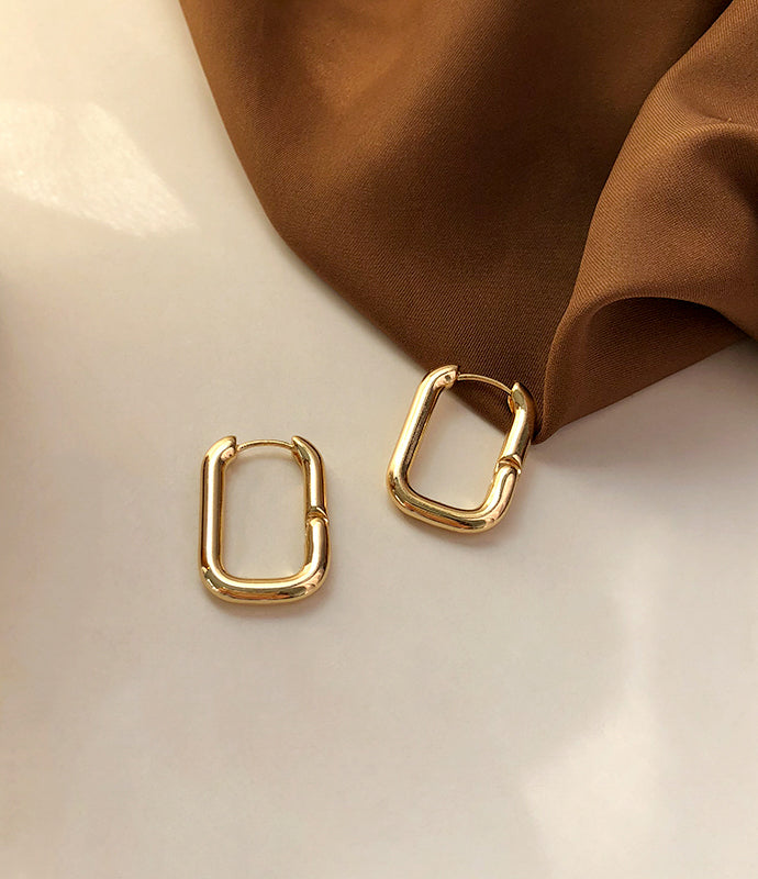 Thick Oval Hoop Earrings - Gold